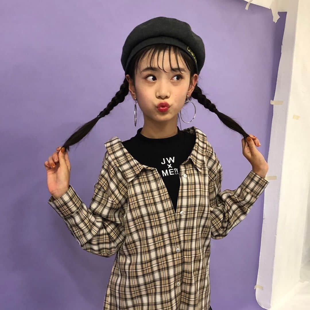 ニコ☆プチのインスタグラム：「12月号ではセルフで『オルチャンメイク』に挑戦したアキ✨ みんな、YouTubeも見てくれたかなーん？💄 #ニコプチ #プチモ #近藤藍月」