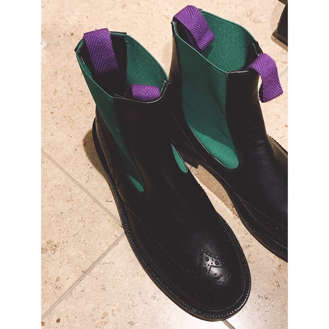 佐々木希さんのインスタグラム写真 - (佐々木希Instagram)「こずちゃんの作った靴が 可愛い！ 履くの楽しみだなぁ♡  #安西こずえ　さん」12月13日 16時41分 - nozomisasaki_official
