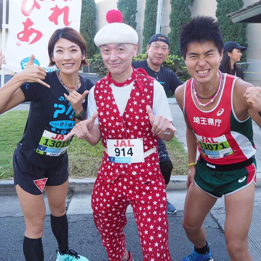西谷綾子のインスタグラム：「✴︎ #ホノルルマラソン パッパラ河合さん レイソルサポーターの方も🤗 ・ 柏レイソル応援番組MC💁✨ 2009〜2019シーズン ⚽️💛丸11年💛⚽️ ・ 感謝です🙏☺️ ・ ちなみに12/22(日)18:30〜 ライジングレイソル📺 今月だけ時間変更です🙌⏰ お間違いなくっ♪」
