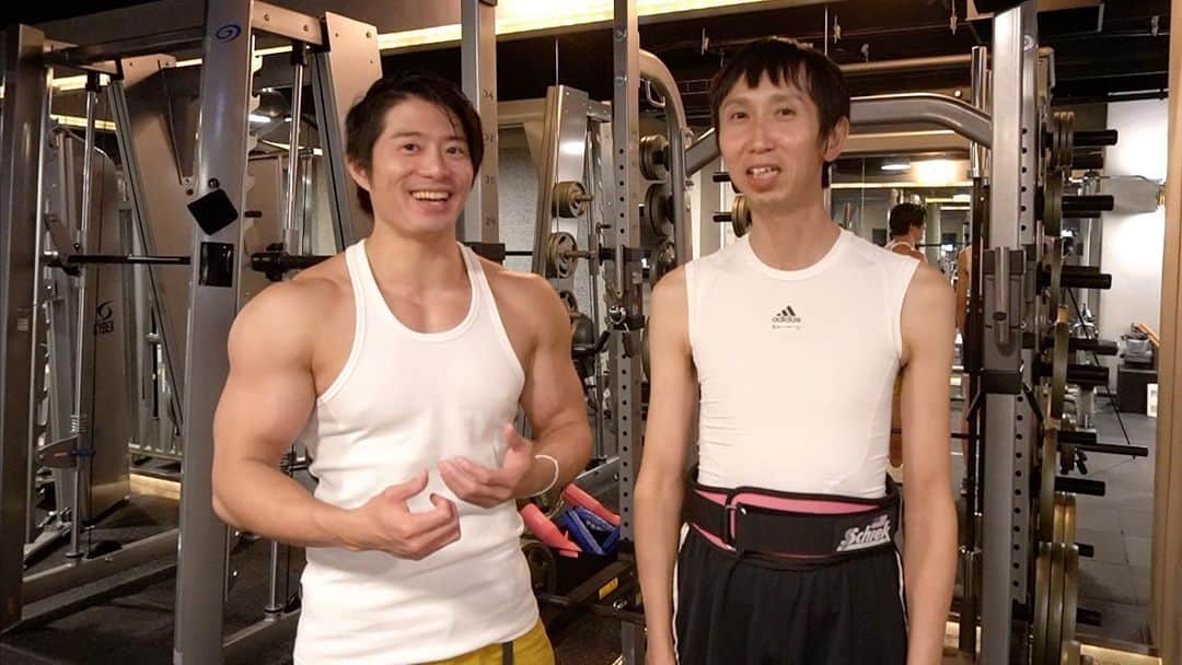 コアラ小嵐のインスタグラム：「アンガールズ山根さんとの動画をYouTubeにアップしました！  山根さんは現在、やまねパパちゃんねるで肉体改造企画をやってます。とりあえず1年でどこまで変われるのか楽しみ！僕も応援します！  #アンガールズ　#山根　#ガリガリ　#ムキムキ　#コントラスト　#肉体改造　#オレンジ道場」