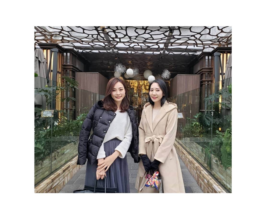 本田珠規のインスタグラム：「綺麗なお姉さま、あかりさんと初ランチ🍴 @iamakarikusu . 美容のお話や、モデルのお仕事の話。 楽しかった😌  あっというまに5時間💋  お誕生日プレゼントもありがとうございました😭✨ これからもよろしくおねがいします💓  #表参道#表参道ランチ #オシャレカフェ #ストリングス表参道  #綺麗なお姉さん」