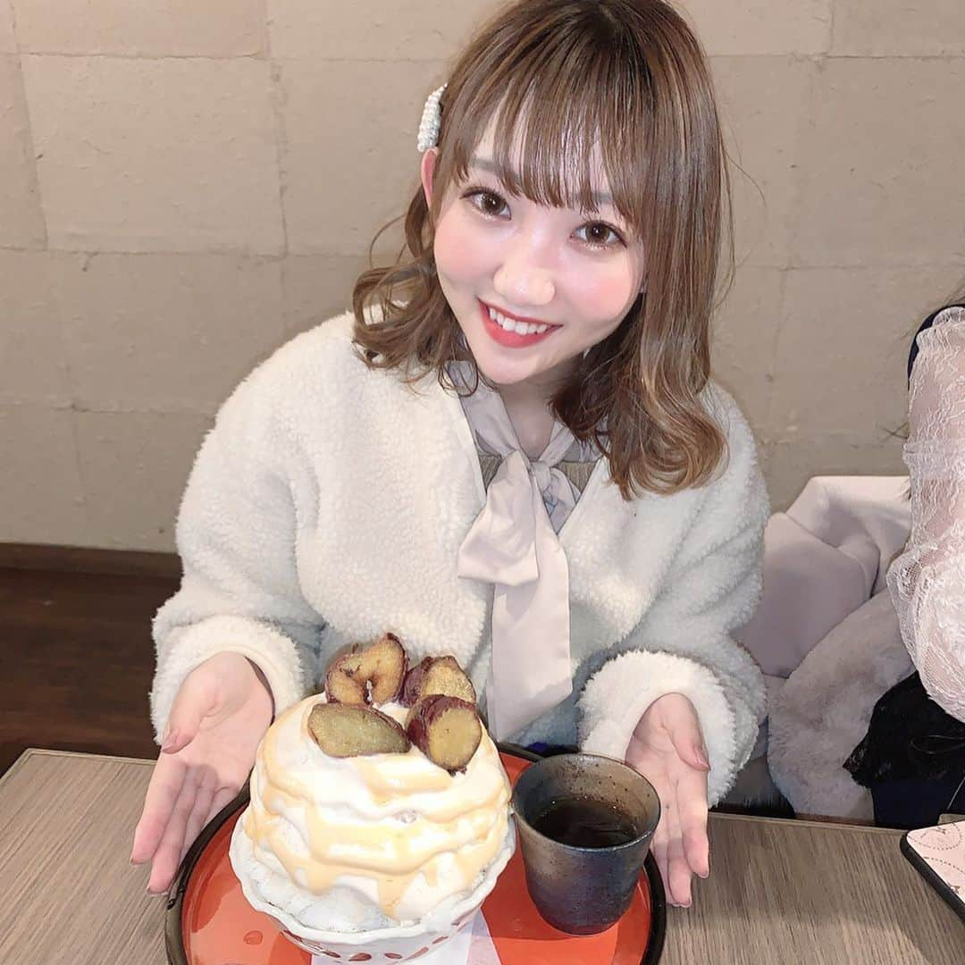 夏川愛実さんのインスタグラム写真 - (夏川愛実Instagram)「ㅤㅤㅤㅤㅤㅤㅤㅤㅤㅤㅤㅤㅤ いもおぉおおお🍠 ㅤㅤㅤㅤㅤㅤㅤㅤㅤㅤㅤㅤㅤ ㅤㅤㅤㅤ 吾妻茶寮さんの お芋のかき氷🍠💓 ㅤㅤㅤㅤㅤㅤㅤㅤㅤㅤㅤㅤㅤㅤㅤㅤㅤㅤㅤㅤㅤㅤ　 この時期のかき氷って 寒いけどおいしいの何事、、、 ㅤㅤㅤㅤㅤㅤㅤㅤㅤㅤㅤㅤㅤㅤㅤㅤㅤㅤㅤㅤㅤㅤ #吾妻茶寮#かき氷#カキ氷#芋#お芋#スイートポテト　 #芋スイーツ#お芋スイーツ#おいもスイーツ#芋かき氷#芋パフェ #大須カフェ#大須かき氷#大須商店街#名古屋カフェ」12月13日 18時33分 - ami_natsukawa