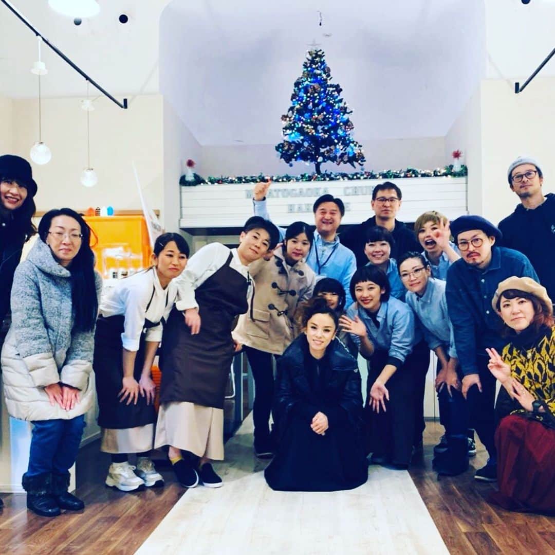 azumiのインスタグラム：「東京に戻ってからも怒涛で更新できずでしたが、 #wyolica 北海道ツアーに来てくださった皆様、お世話になった皆様ありがとうございました！ラスト函館も最高でした。 #函館港イルミナシオン映画祭 の打ち上げにも顔を出せて嬉しい再会の夜に楽しそうな企画もチラホラ。次の私はどこへ行くのかなあ🤔また来年も！ #ワイヨリカ」