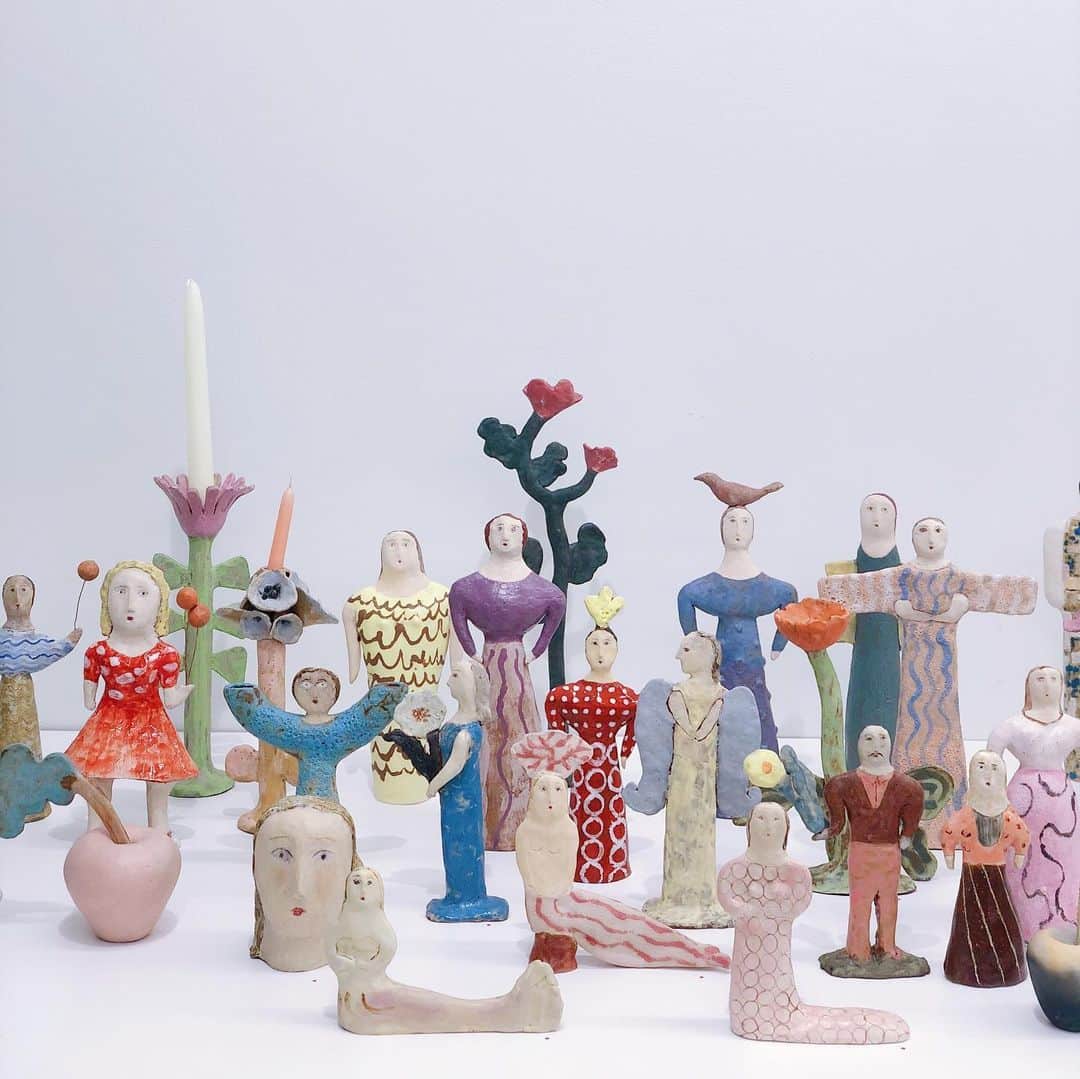 のインスタグラム：「菅祐子さん @yuko_kan の展示「壺中日月長 ｜こちゅうじつげつながし」へ。﻿ ﻿ これまで木版画や木彫刻を中心に作品を生み出してきた菅さんが、新たに取り組んだ陶作品の展示となっています！陶作品で表現された菅さんの世界観も素敵でした！nidi galleryにて、12月20日（金）まで。﻿ ﻿ Yuko Kan Solo Exhibition「壺中日月長 ｜こちゅうじつげつながし」﻿ 開催日：2019年12月6日(金)〜2019年12月20日(金)﻿ 休廊日：水曜﻿ 開催時間：13:00〜20:00﻿ 開催場所・会場：nidi gallery @nidi_gallery﻿ 東京都渋谷区東2-27-14 ペガサスマンション#102﻿ 入場料：無料﻿ ﻿ #菅祐子 #Yukokan #壺中日月長 #nidigallery #展示 #陶芸 #陶作品 #exhibition」