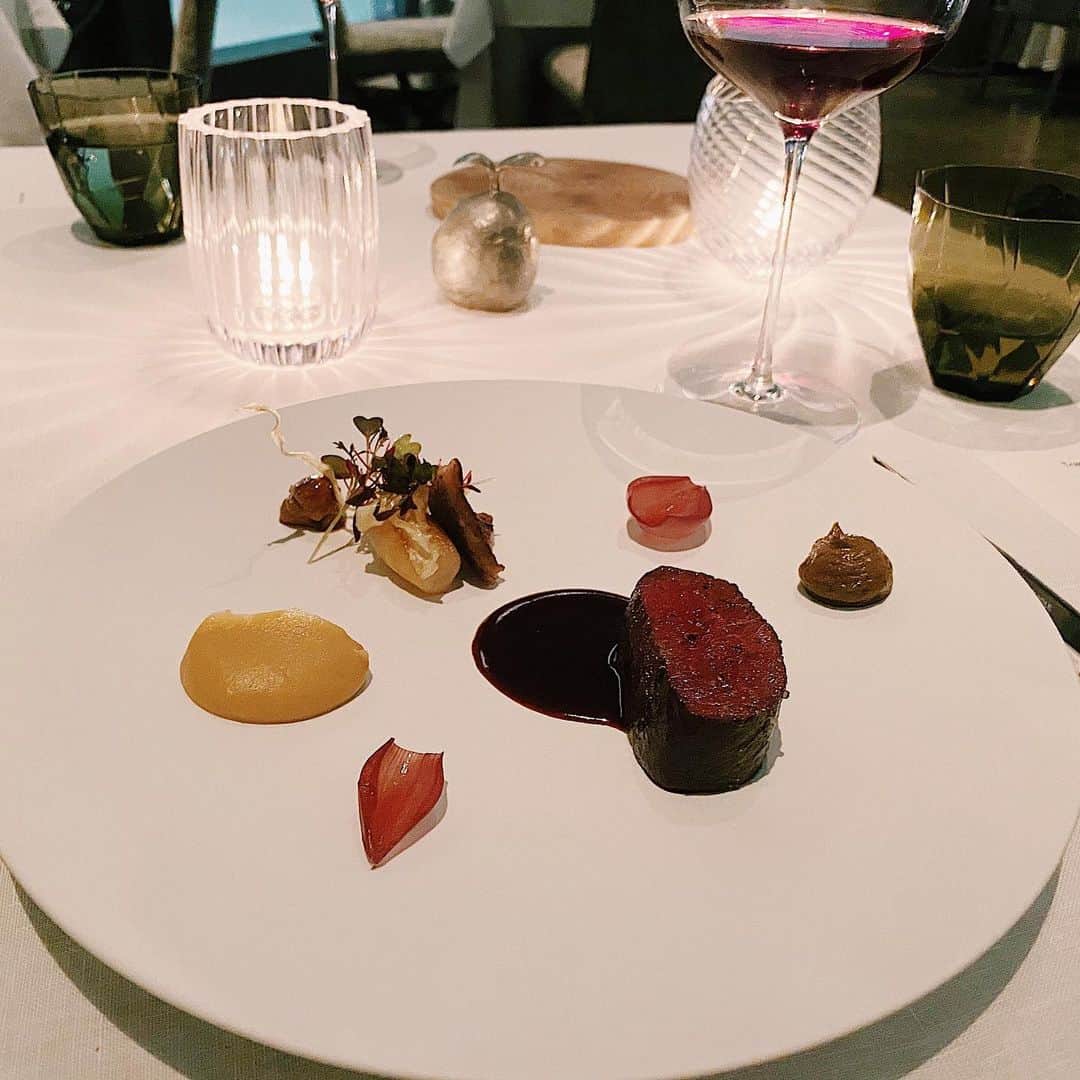 May Pakdee メイ パクディさんのインスタグラム写真 - (May Pakdee メイ パクディInstagram)「#Esquisse ✨ this amazing French with local Japanese ingredients. #seaurchin  Appetizer 🙈🥂. . . . #French #frenchcuisine #instafood #2starmichelin #love #tokyo #japan #ginza #happytummy #happiness #instagood #エスキス #フレンチ #フランス料理 #美食 #美食日記 # #ミシュラン2つ星」12月13日 19時10分 - maypakdee