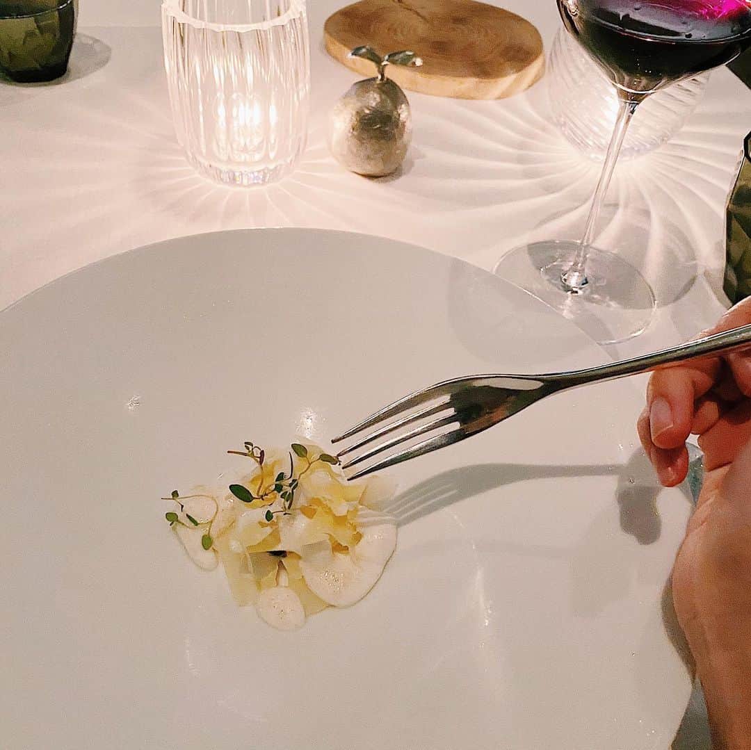 May Pakdee メイ パクディさんのインスタグラム写真 - (May Pakdee メイ パクディInstagram)「#Esquisse ✨ this amazing French with local Japanese ingredients. #seaurchin  Appetizer 🙈🥂. . . . #French #frenchcuisine #instafood #2starmichelin #love #tokyo #japan #ginza #happytummy #happiness #instagood #エスキス #フレンチ #フランス料理 #美食 #美食日記 # #ミシュラン2つ星」12月13日 19時10分 - maypakdee