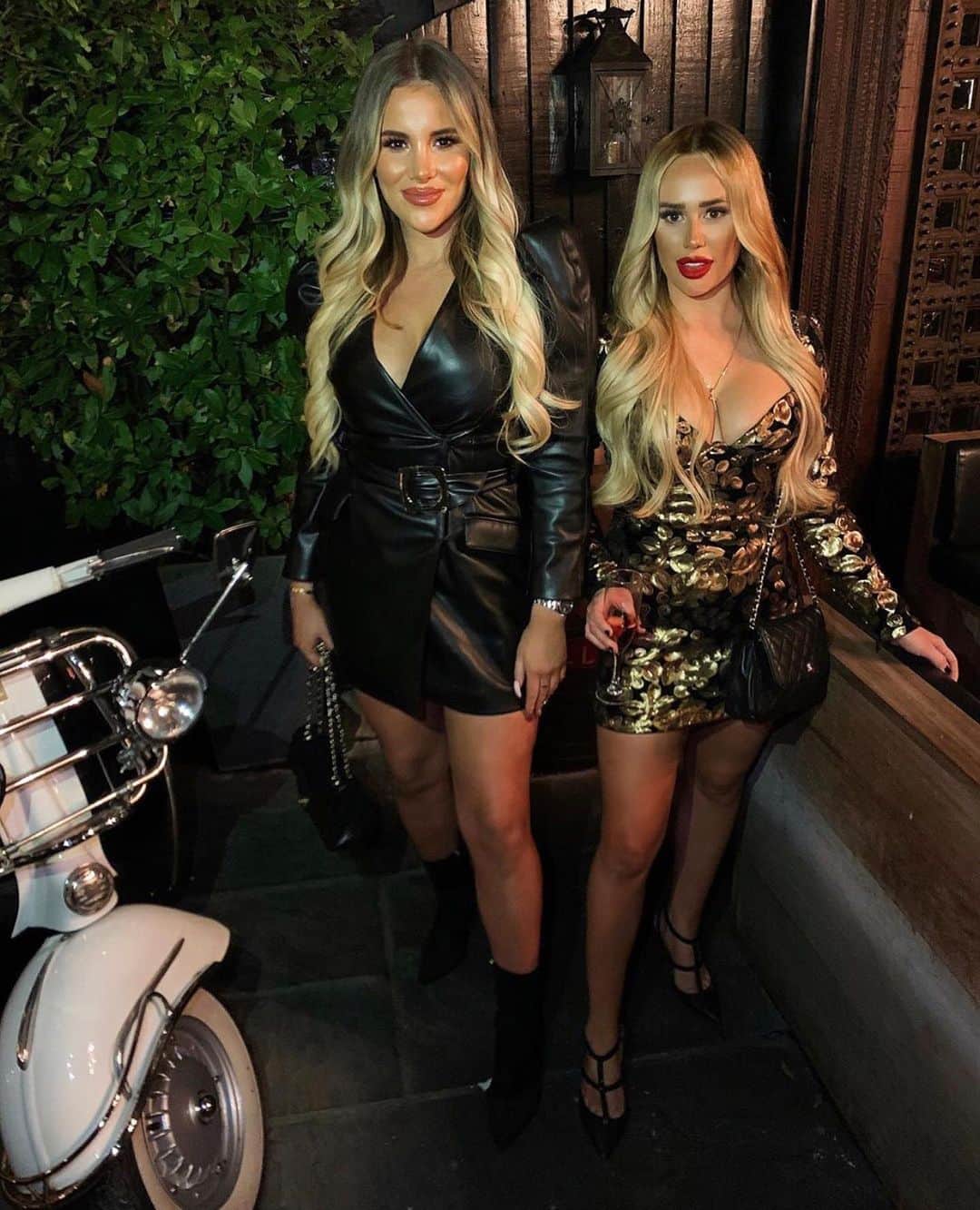 のインスタグラム：「Our birthday girl @rubylacey_x 💞 best night celebrating you!!! 🥰👩‍🦳👩‍🦳💕」
