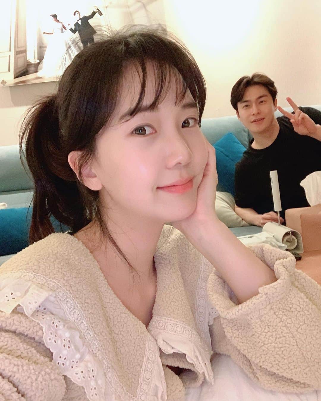 イ・ジェウォンのインスタグラム：「. 청소끝✌🏼」