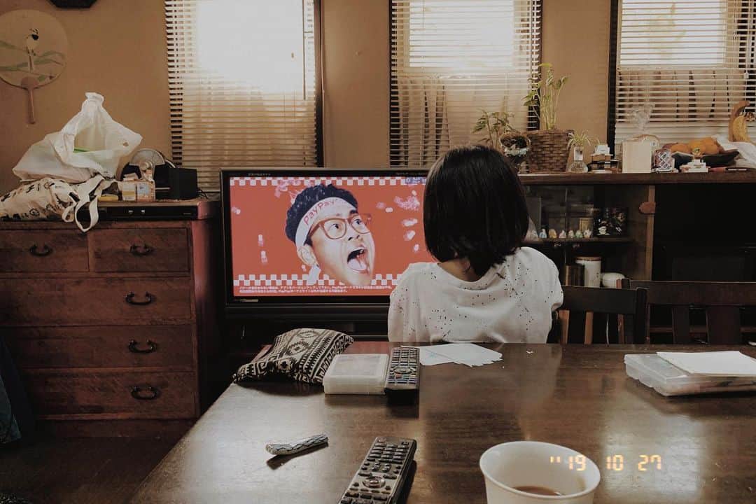 こーいちのインスタグラム：「キモいしどっか行ってとかキモいしくっつかんといてとか、とりあえずキモい込みでいろいろ言われたりするけど、もし父ちゃんがボケたら面倒見てくれるかって聞いた時、今まで面倒見てくれてるからもしそうなっても心配せんでいいよって言ってくれたりお前はほんまにアメとムチが過ぎるけど今まで通り元気に優しく思うがままに突き進めばいいよ。  11歳の誕生日ほんとにおめでとう。」