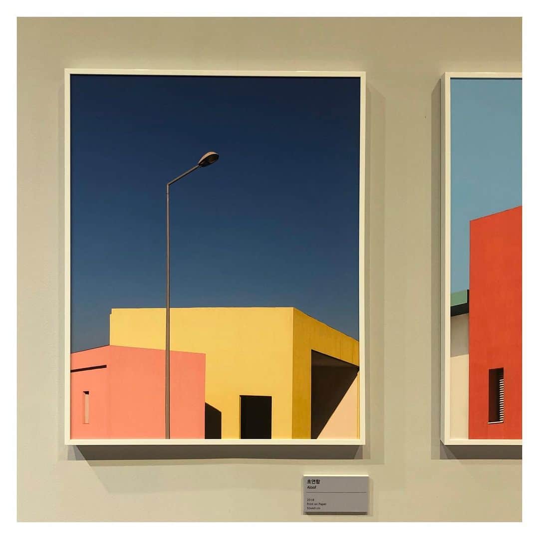 シン・セギョンのインスタグラム：「초연함 #museumofcolors」