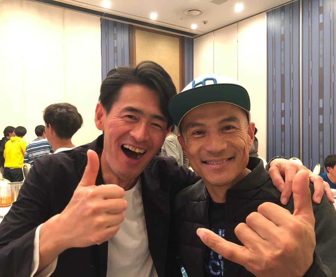 平山ユージさんのインスタグラム写真 - (平山ユージInstagram)「The North Face Athletes Meeting held in Ishigaki Island 🌴 First of all it makes us good relationship between athletes. This time I couldn’t complete all the schedule because I had to leave earlier then everyone but surely I learned a lot of important things for the brand and to be athlete... I want to say huge thank to @thenorthfacejp that it makes happen in Ishigaki ✨✨ Already I can’t wait for next The North Face Athletes Meeting🌈🌈 石垣島でThe North Face Athletes Summit が開催されました。Summit で何よりもアスリート同士のより良い関係が築くことができるのですが、今回は皆んなよりも早く帰らないといけなくて全てのスケジュールは参加できませんでした。しかしながら、ブランドのことやアスリートとして沢山大切なことを学びました。 石垣島でこのようにしてくれたことを @thenorthfacejp に感謝しています✨✨あー、次のAthletes Summit が待ち遠しい😊  #ishigakiisland #石垣島　#thenorthfaceathletesummit」12月13日 20時29分 - yuji_hirayama_stonerider