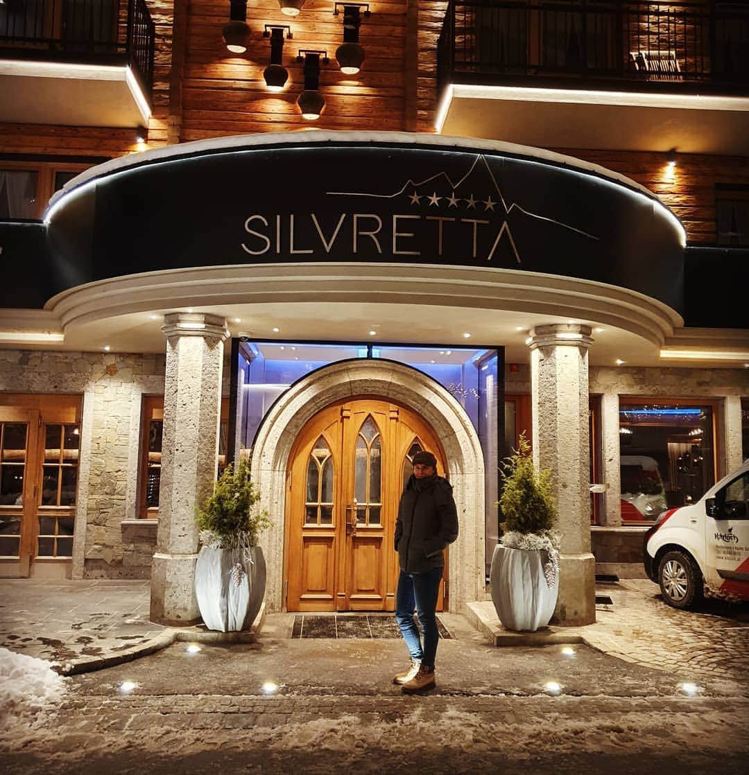 キルステン・フリプケンスのインスタグラム：「Had a great family time in Ischgl!  Pleasure combined with workouts 💪  Thanks @hotelsilvretta for the lovely stay 😍 #ischgl #hotelsilvretta #beautifulhotels」