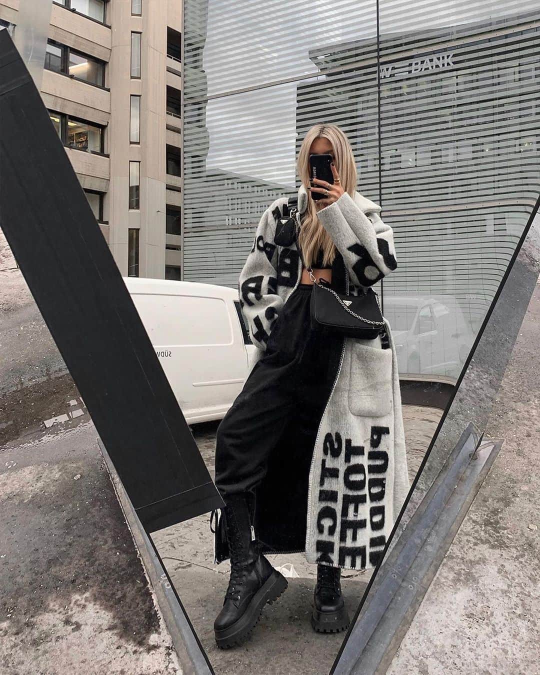 Angel™さんのインスタグラム写真 - (Angel™Instagram)「Winter Outfit Ideas . Which outfit would you add to your shopping list? Credit @blvckd0pe #americanstyle #ootd #outfit #style #fashion #winterlooks #onlineshopping ❤️ #asaqueen」12月13日 20時34分 - americanstyle