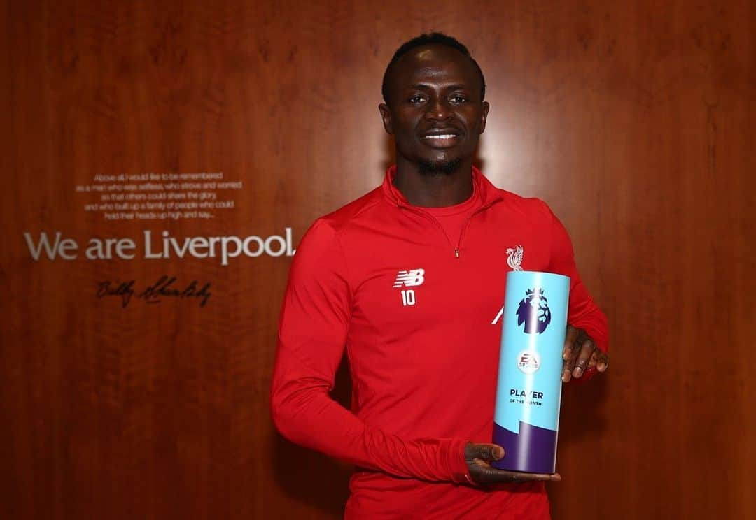 サディオ・マネさんのインスタグラム写真 - (サディオ・マネInstagram)「Happy to win @premierleague player of the month November! Thanks to all my teammates,staff and fans💪 YNWA」12月13日 20時36分 - sadiomaneofficiel