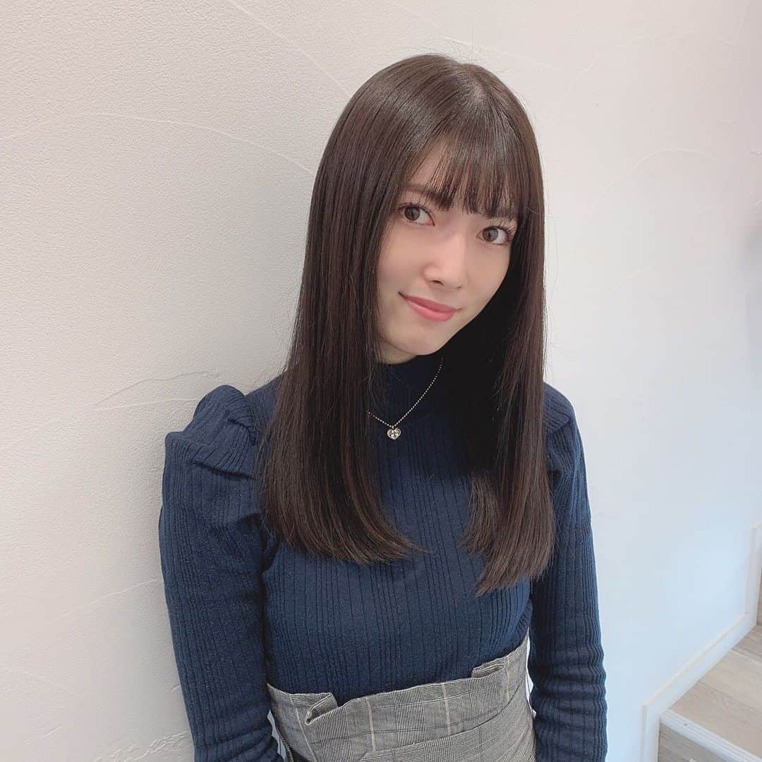 日下部美愛のインスタグラム：「lewinさんのおかげで髪の毛が息してます！！ 暗髪です、落ち着く〜〜 いつもありがとうございます！ . . #lewin #photo #japan #model #me #hair #haircolor #hairstyles #fashion #makeup #selfie #followme #instagood #camera #instadaily #dailylook #selfie #한국 #맞팔 #사진 #데일리 #데일리룩 #인스타사진 #인스타그램 #일본인 #패션 #패션스타그램」