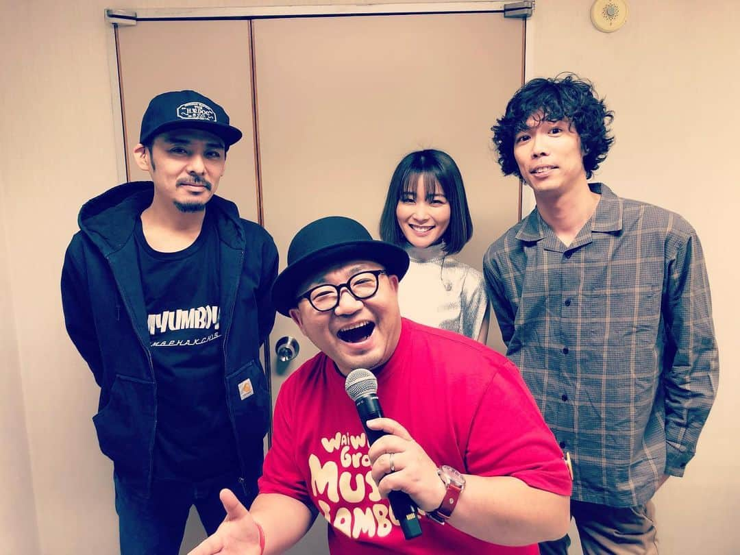 森恵さんのインスタグラム写真 - (森恵Instagram)「群馬にて『ワイグルのMUSIC JAMBOREE』 ありがとうございました！！ 最後まで居たかったし観たかったですが、楽しみはまたの機会まで大事にとっておきます。  そして今夜！ YouTube トーク企画『chatter』 ゲストは椎名佐千子さん！ 2019年12月13日(金) 22時～23時頃まで 　https://www.youtube.com/user/MegumiMoriJP/featured  私も広島に移動中の新幹線の中でチャットに参加出来そうです！ みんなも是非ー✨  #内藤聡 さん #広沢タダシ さん #KGM さん #YouTube #椎名佐千子 #chatter」12月13日 21時21分 - morimegumi_official