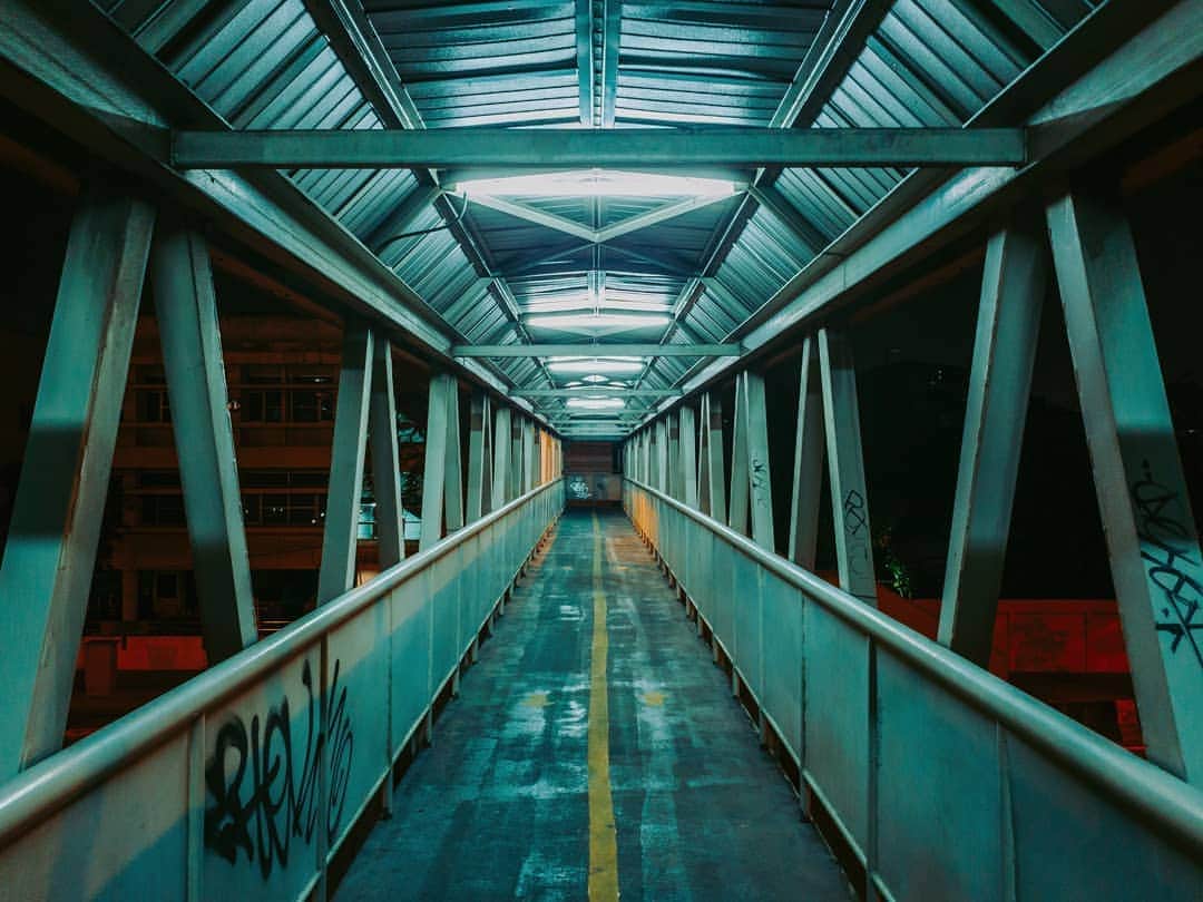 woody_chaiのインスタグラム：「Midnight, Bangkok. 2017」