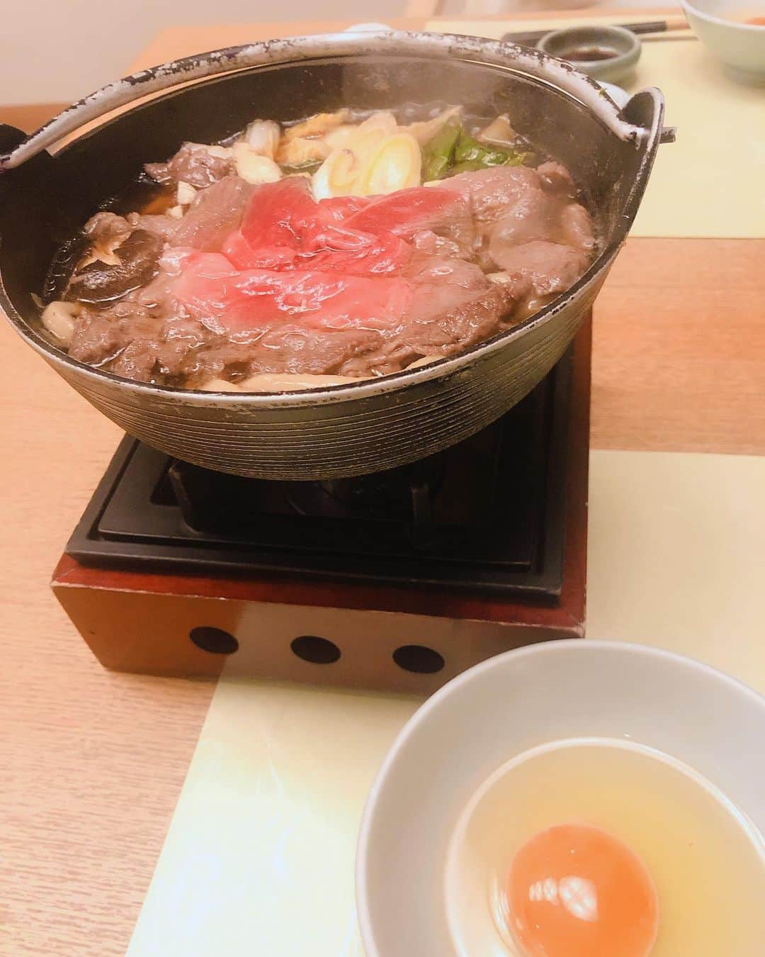 小野祐夢さんのインスタグラム写真 - (小野祐夢Instagram)「.﻿ ひかりと旅してきました。﻿ いいホテル泊まって、おいしいもの食べて、楽しいことして最高でした🤸‍♀️﻿ グラスボール作りました！﻿ こういうの作るの大好き楽しすぎる。﻿ 写真2枚目の右が私のです。動物が好きで、テーマはいろいろあるので世界観ぐちゃぐちゃですがそっとしといてください笑ひかりはすんごくかわいいのを作ってました！﻿ ひかりありがとう😊﻿ ﻿ #兵庫 #おいしい #いっぱい #グラスボール #器用ではない #けど好き  #2時間かけた #みてると #テンションあがる #すごくお気に入り」12月13日 21時16分 - hiromu4370