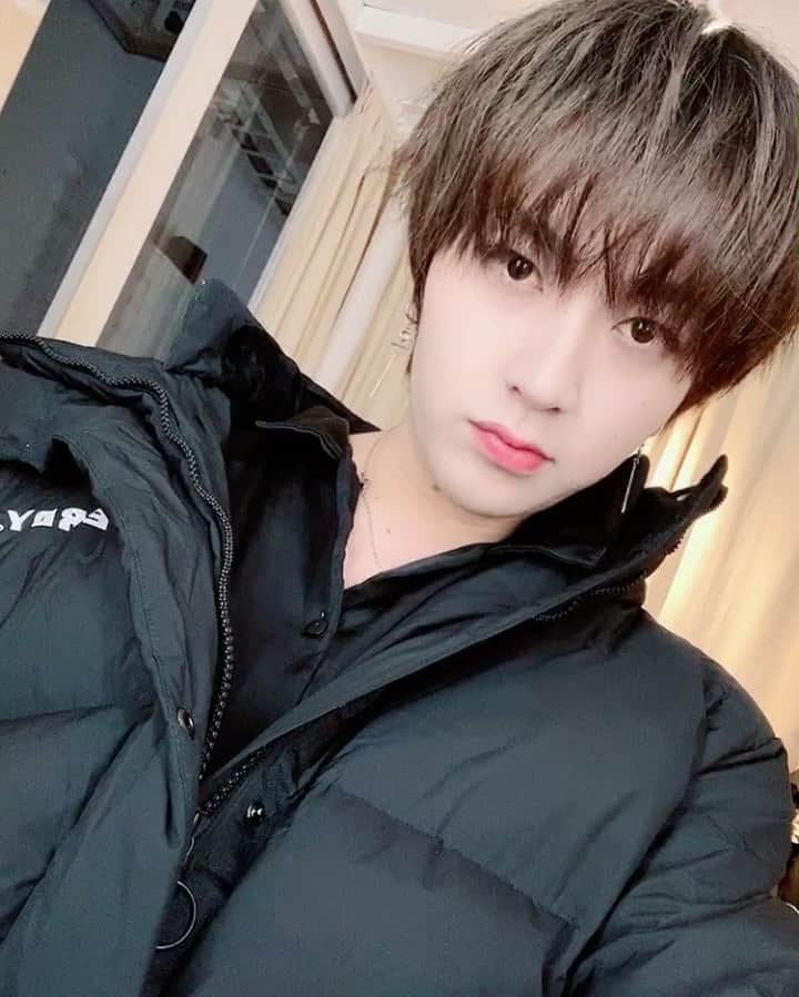 HIROTOのインスタグラム：「撮影中  #ivvy #hiroto #today #movie #jpn #artist #me #l4l #팔로우 #셀카 #instagram #instagood #instasize」