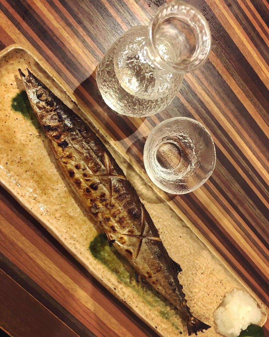 純名里沙さんのインスタグラム写真 - (純名里沙Instagram)「‘名残りの秋刀魚’と一献🍶 ・ #さんま #秋刀魚 #ご馳走さまでした  #美味しかった」12月13日 21時23分 - risajunna3158