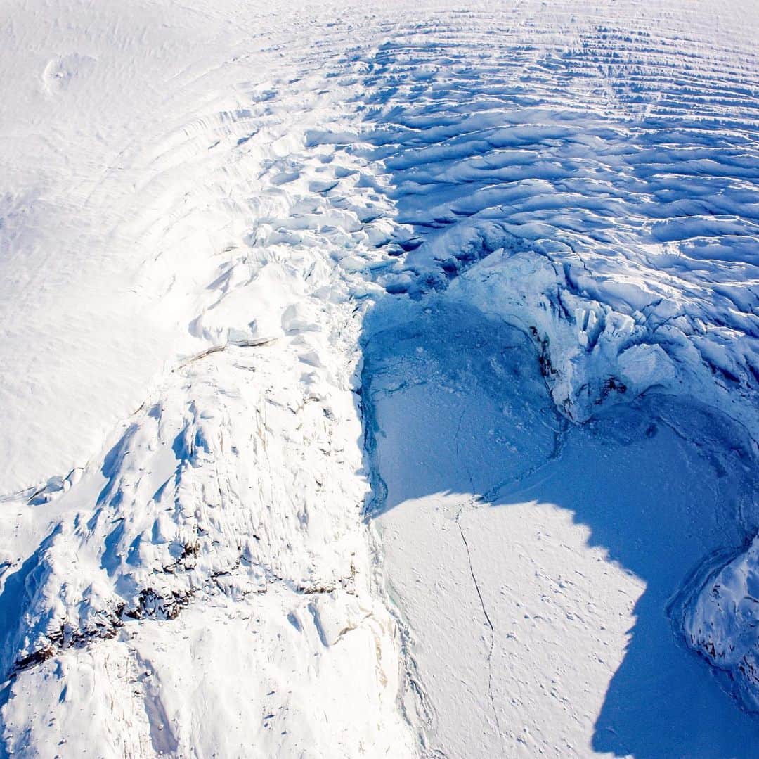 NASAさんのインスタグラム写真 - (NASAInstagram)「Bask in the beauty of the cryosphere ❄️⁣ ⁣ Our Operation IceBridge mission sent flights across regions of the Arctic and Antarctic from 2009 to 2019, gathering data on ice elevation until the successful launch of IceSat-2, our current ice-measuring satellite. Among many accomplishments, the team mapped 200 glaciers along Greenland’s coastal areas over their decade of work, as well as coastal areas, the interior of the Greenland Ice Sheet and high-priority areas in Antarctica. The hundreds of terabytes of data on changing ice sheets the team collected will fuel science for years to come. Swipe through for a selection of some of the most striking photographs taken by the IceBridge team. ⁣ ⁣ Images 1,4 Credit: Michael Studinger Image 3,7 Credit: NASA/Maria-Jose Viñas Images 2,5,8 Credit: NASA/John Sonntag Image 6 Credit: NASA Image 9 Credit: NASA/Jim Yungel Image 10 Credit: NASA/Joe MacGregor⁣ ⁣ #ice #nasa #antarctica #arctic #greenland #cryosphere」12月14日 7時53分 - nasa