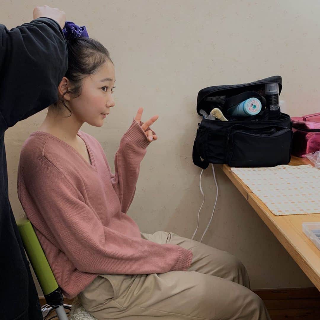 斎藤なりのインスタグラム：「‎今夜はABC放送 深夜1時34分より‎⁦‪ ザキ山小屋‬⁩ OAですよ〜🏔 今回は「DIYをこよなく愛する御一行様」 ⁦‪バッドボーイズ‬⁩ 佐田正樹様 タケト‬⁩ 様 野性爆弾くっきー‬⁩ ！様 がゲストでいらっしゃいます！お楽しみに💮 ‎⁦‪そしてTVerでも見逃し配信するので チェックしてね🌿🧺 . #ザキ山小屋」