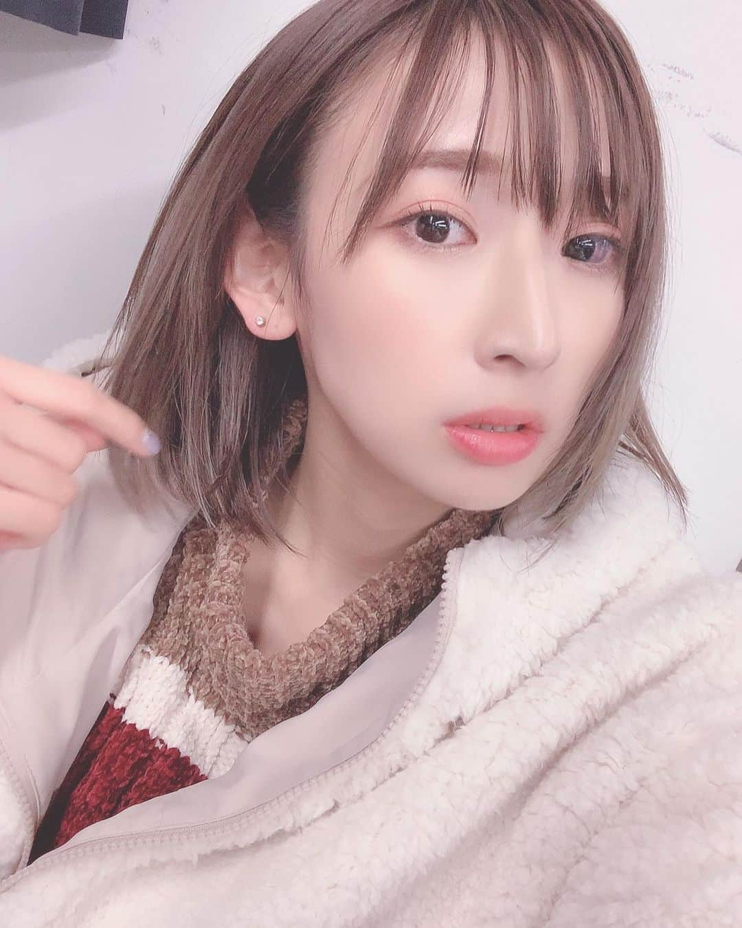 井坂仁美さんのインスタグラム写真 - (井坂仁美Instagram)「♡ 今日ね、稽古場向かう時に GIRLSのリハ動画とか観てたら ライブしたくなっちゃったよ∩˙▿˙∩ #君知ら おわったら 宮城でミニライブあって、 #ハピスペ 終わったら 横アリで英雄祭か！！ 舞台頑張ったご褒美的な配置♡笑 よーし！！頑張るぞぉーー！！ #井坂仁美 #hitomiisaka #仮面ライダーGIRLS #kamenridergirls #KRGS #kamenrider #仮面ライダー」12月13日 23時43分 - hitomi_ankh