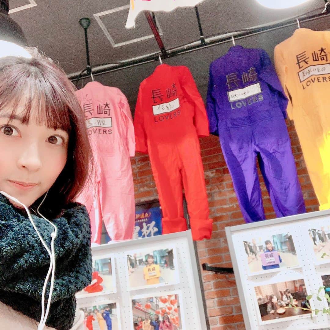 のインスタグラム：「#長崎LOVERS . 日本橋にある #長崎 の #アンテナショップ #長崎館 で #ももクロ ちゃん とコラボしてるグッズを見に行きました！ 日本全国どこへでも行って楽しんで良さを広める…素敵なお仕事だ！ ステッカー買いました。 . #ももいろクローバーZ」