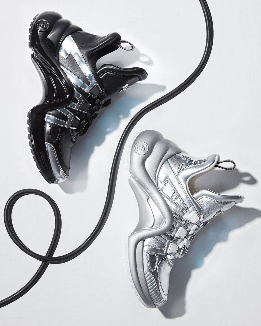 ルイ・ヴィトンさんのインスタグラム写真 - (ルイ・ヴィトンInstagram)「Stand out in silver.  Two new models of the iconic LV Archlight sneakers bring a high-shine edge to the signature #LouisVuitton design. Find the full collection via link in bio.」12月14日 0時05分 - louisvuitton