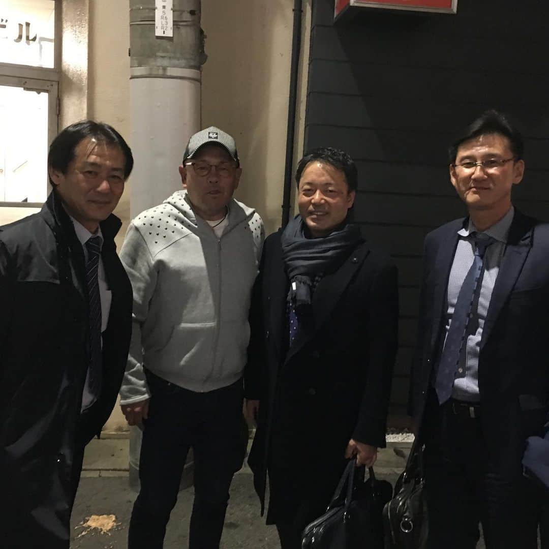 小田幸平のインスタグラム：「三菱重工神戸の日本1メンバー大谷さん、峰雄さん、岡田さんと久しぶりに食事させて頂きました。18で入った僕を暖かく包んでくださった3人。本当に久しぶりに会えて昔話に花が咲きました🌸ありがとうございました😊#三菱重工神戸高砂#近大付属高校#村野工業#近畿大学#読売ジャイアンツ#中日ドラゴンズ#愛媛マンダリンパイレーツ」
