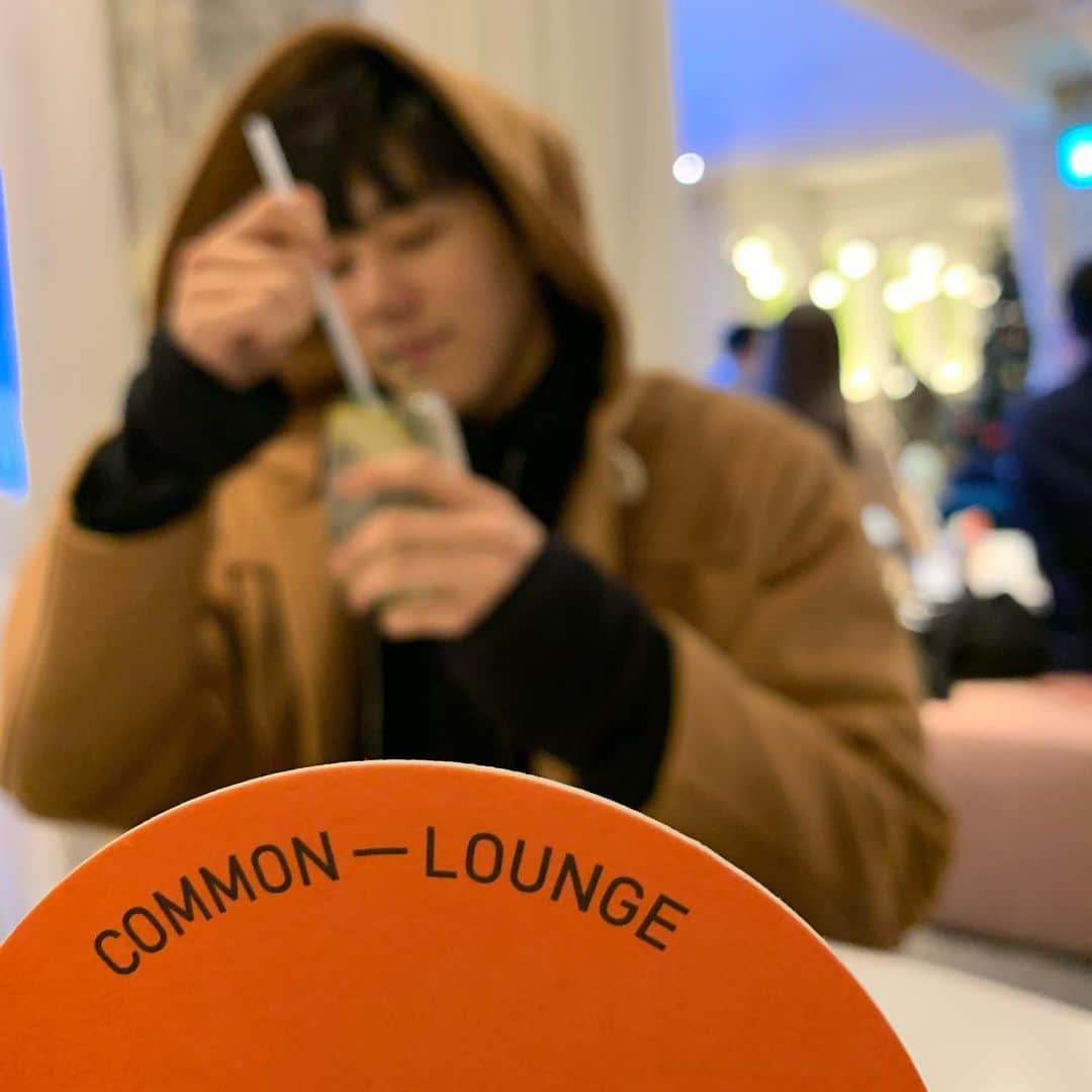 シンバのインスタグラム：「Photo by @eddyoh_625」