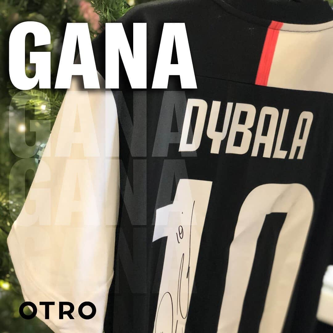 パウロ・ディバラさんのインスタグラム写真 - (パウロ・ディバラInstagram)「Para celebrar un gran año, esta Navidad @otro regalará una camiseta firmada por mi a dos afortunados! Etiqueta a un amigo en los comentarios y asegúrate de que los dos nos estén siguiendo a mi y a @otro para tener tu chance de ganar! OTRO anunciará el ganador el día 16 de Diciembre! 🎁🎅🏼🔟!」12月14日 2時27分 - paulodybala