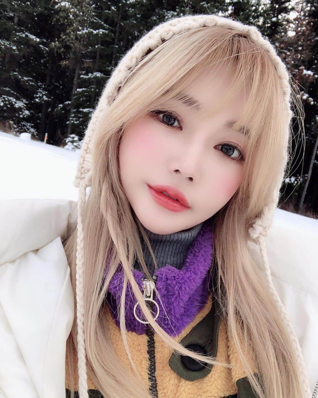 Han Ga Eunさんのインスタグラム写真 - (Han Ga EunInstagram)「#twojacklake  Love #canada💕 눈이좋은거 >>>>>>>추운거시른거 #모순적 #banff #snow #frozen #우정여행」12月14日 3時18分 - gaeungbebe
