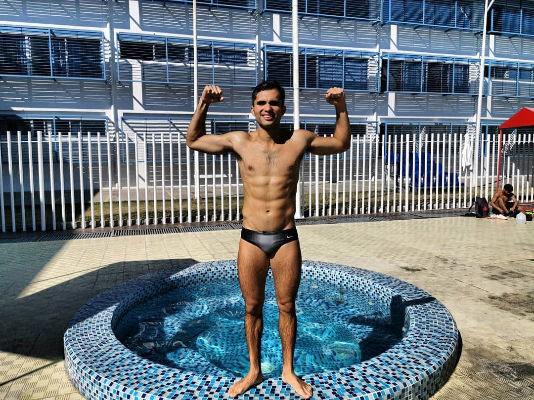 イヴァン・ガルシアのインスタグラム：「Que tal va su #viernes13... 💥💪🏻」