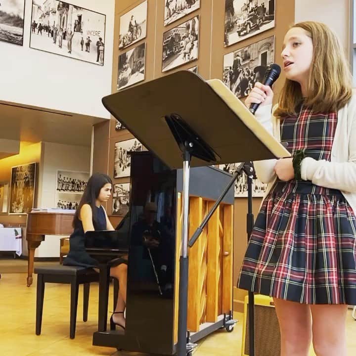 メアリー・マコーマックのインスタグラム：「So proud of our Rose (+ her ridiculously talented friend Reina) who perform carols at The Veterans Nursing Home every year.  #veteran  #veterans #veteranshome」