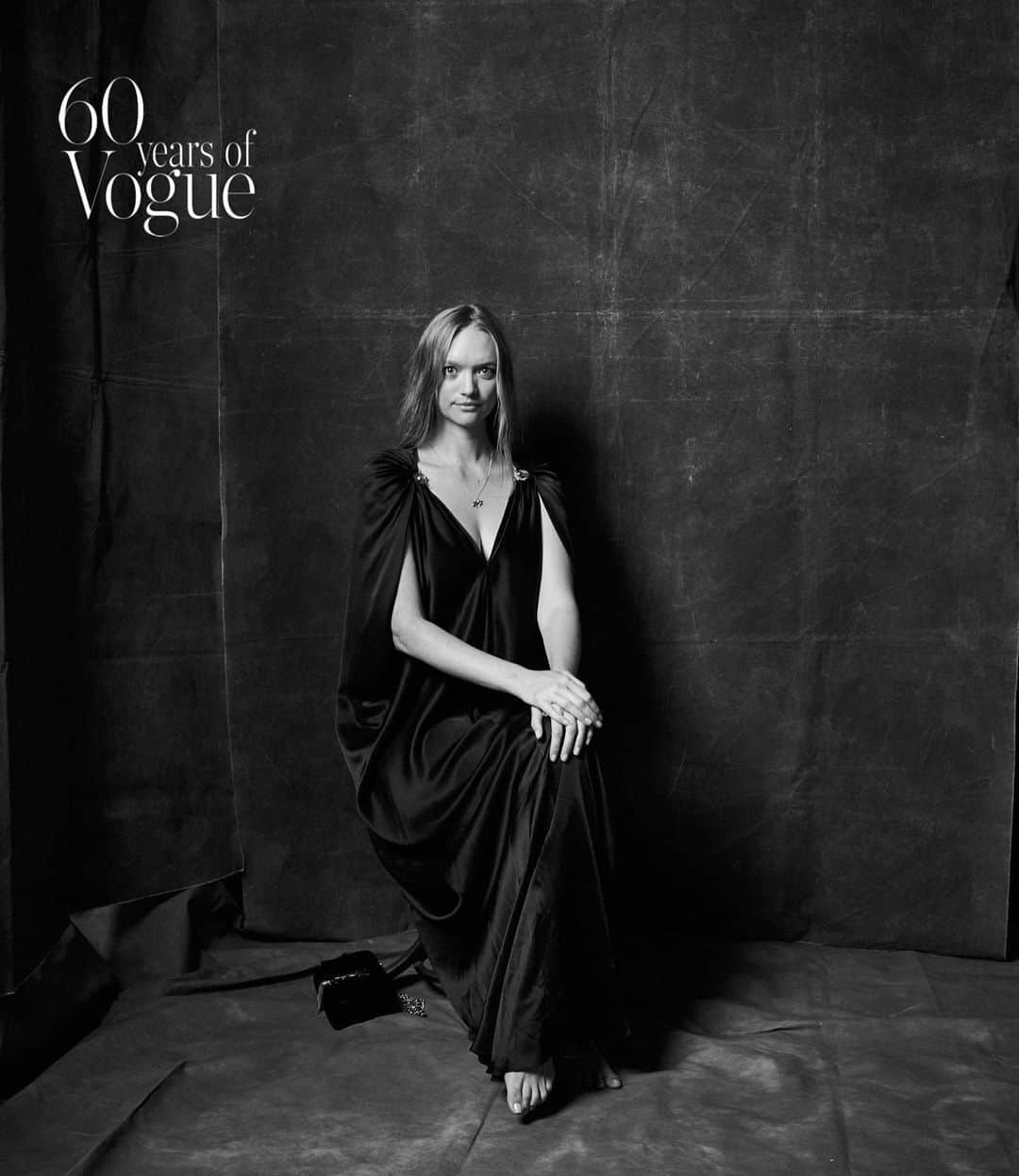 のインスタグラム：「Happy 60th Anniversary @vogueaustralia what a night of celebrating! It’s been such an honour and a pleasure to be a part of your history, wishing you all the very best for the years to come Xx 🎉」