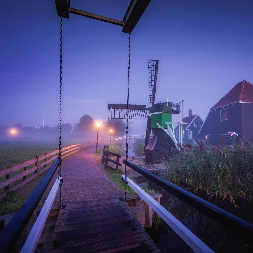 9GAGさんのインスタグラム写真 - (9GAGInstagram)「Did you know that you can find windmills everywhere in The Netherlands?Follow @voyaged for more travel ideas! | By @albertdrosphotography - #9gag #voyaged #travel #adventures」12月14日 16時55分 - 9gag