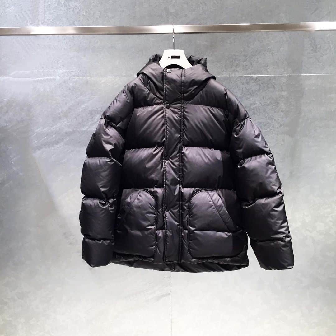 のインスタグラム：「＜IENKI IENKI＞ michlin black down ¥125,000-(+tax)  #H_beautyandyouth @h_beautyandyouth  #BEAUTYANDYOUTH #Unitedarrows #ienkiienki」
