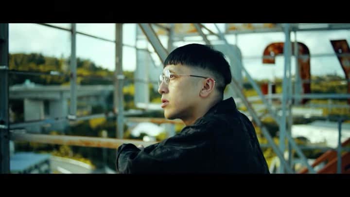 BASI（バシ）のインスタグラム：「. これだけで十分なのに (BASI REMIX) #newmusicvideo #onyoutube  #TOCCHIとの約束 #切愛」
