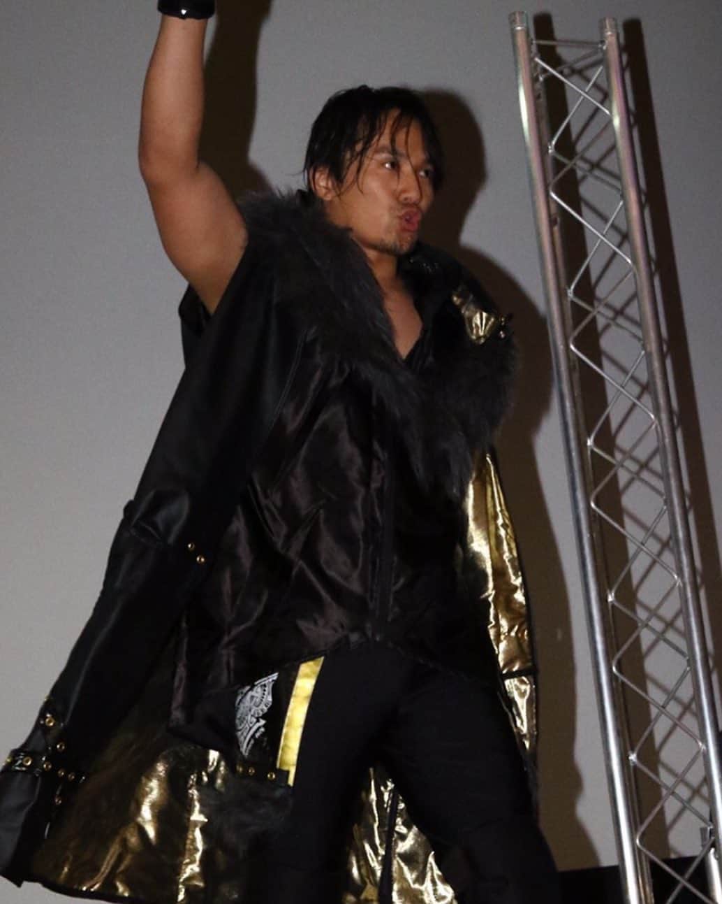 進祐哉のインスタグラム：「プロレス生活17年目突入🤼‍♀️」