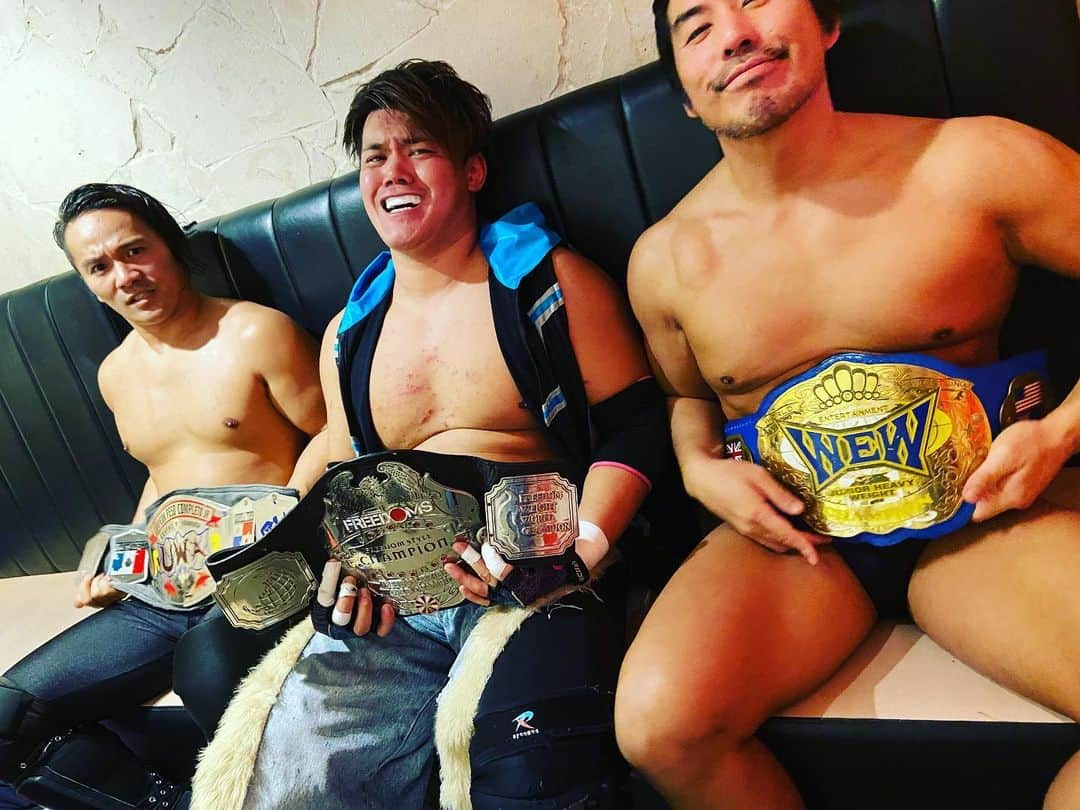 進祐哉のインスタグラム：「🏆🏆🏆」
