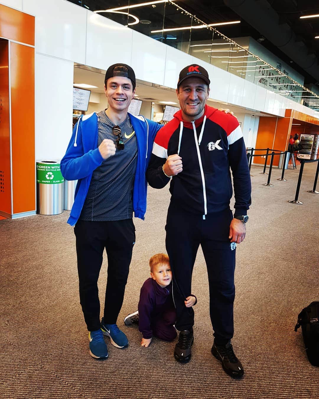 のインスタグラム：「You know who is this? this is a "Krusher"!!! @sergeykrusherkovalev yes i love boxing 😎 #boxing #sergeykovalev #kovalev #knockout」