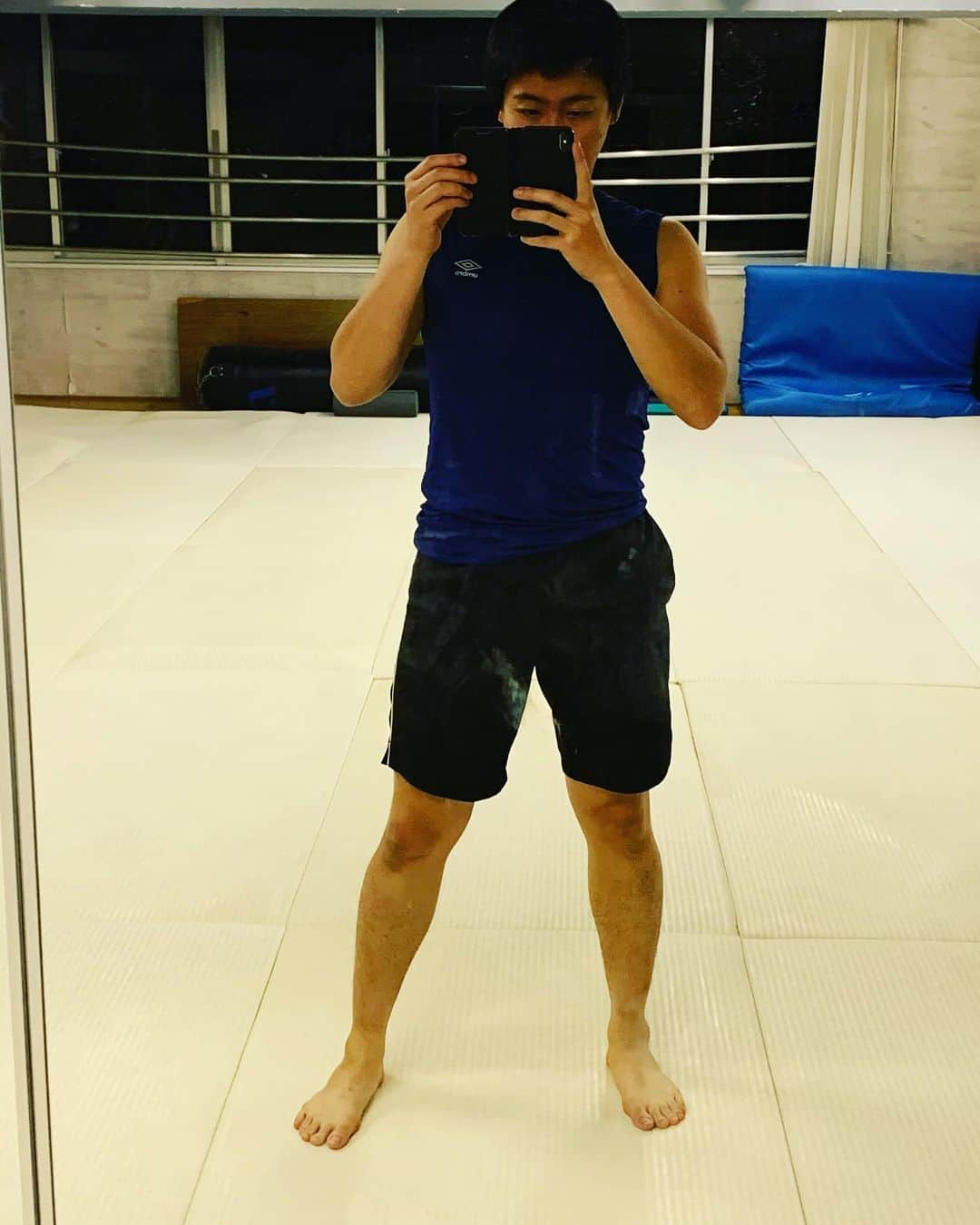 磯貝直輝のインスタグラム：「痩せてきてます。 #diet #boxing #筋肉痛　#肉体改造　#体力作り　#六本木」
