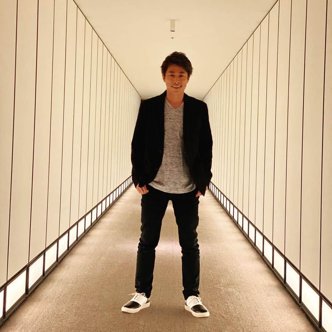 田村淳のインスタグラム：「未来からやってきたよ」