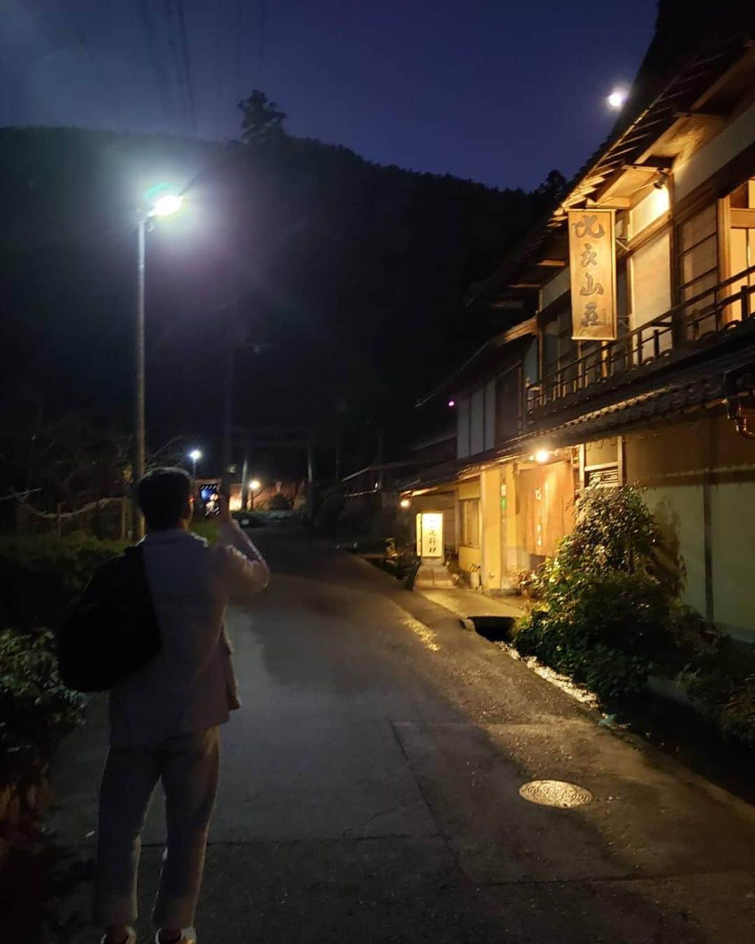 大野将平さんのインスタグラム写真 - (大野将平Instagram)「超肉食🐻🐗 夏の鮎も秋の松茸も楽しみ。 #比良山荘#熊鍋#猪鍋#芹鍋」12月14日 10時36分 - ono0203