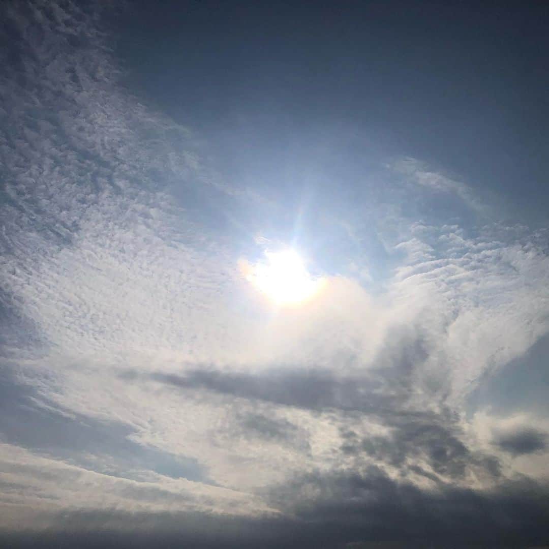 奥井雅美さんのインスタグラム写真 - (奥井雅美Instagram)「お空がどんどん表情を変える姿は美しいなー☀️☁️🌥🌤」12月14日 11時03分 - masamiokui
