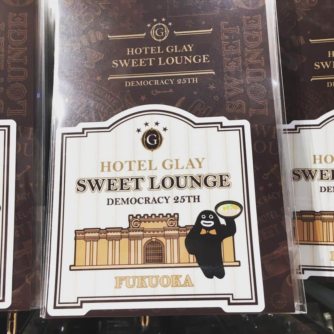 GLAYさんのインスタグラム写真 - (GLAYInstagram)「『DEMOCRACY 25TH HOTEL GLAY -SWEET LOUNGE-』天神ロフト・1Fにて開催しております！ 皆様のお越しをお待ちしております。 #GLAY #HOTELGLAY #HAPPYSWING」12月14日 11時19分 - glay0525_official