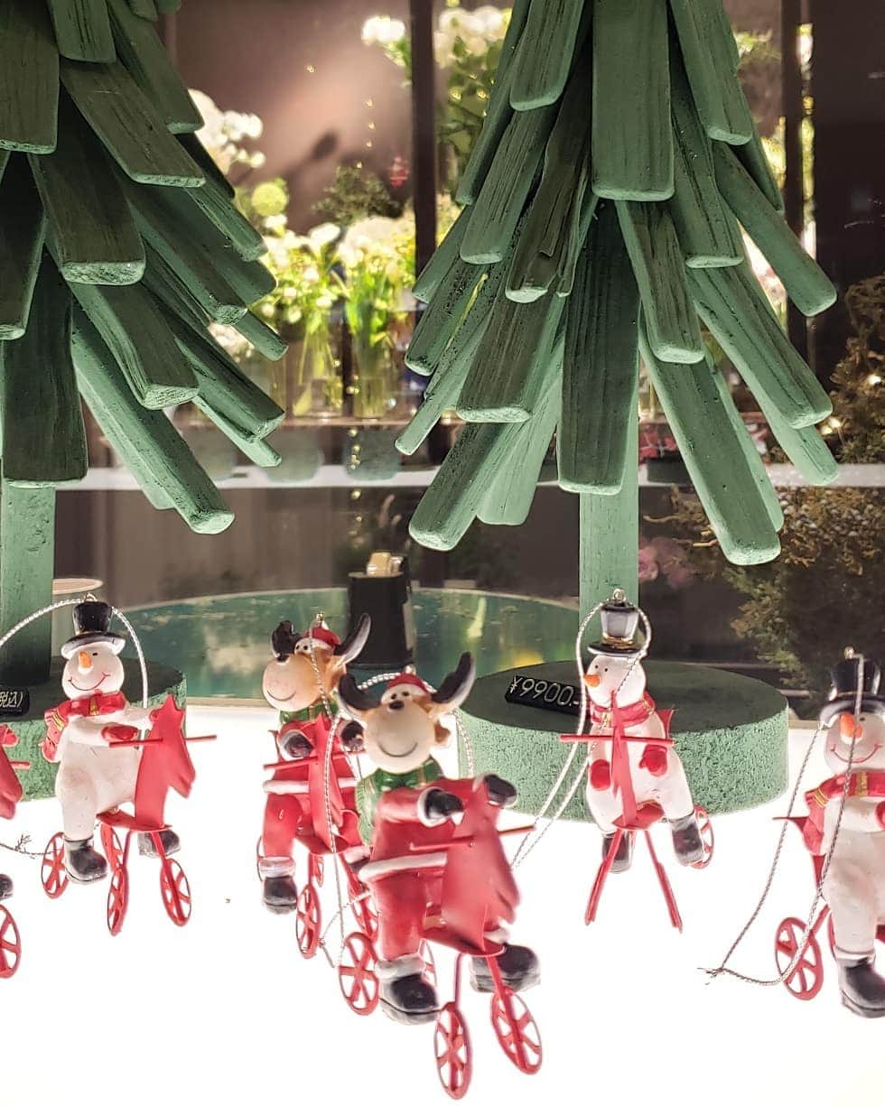梅田陽子さんのインスタグラム写真 - (梅田陽子Instagram)「Christmas、早く来ないかな。 #シュトーレン 毎年一本じゃ足りません。  #食べ過ぎ#Christmas#クリスマス#🎄#tokyo #japan」12月14日 11時41分 - yokoumeda