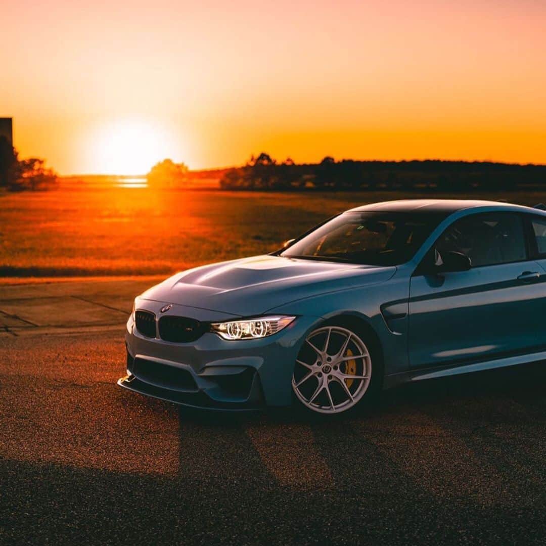 CarsWithoutLimitsさんのインスタグラム写真 - (CarsWithoutLimitsInstagram)「The BMW M4 GTS 🌆 Owner @m3diocrem4gts Photo @thonus」12月14日 11時57分 - carswithoutlimits