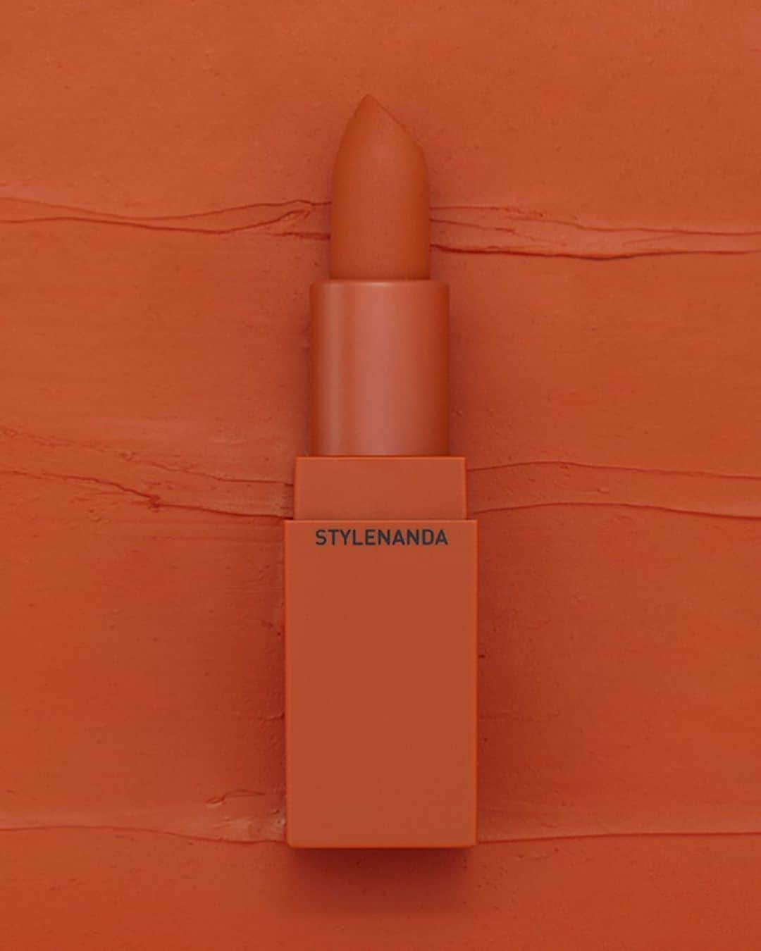 3CE Official Instagramさんのインスタグラム写真 - (3CE Official InstagramInstagram)「3CE LIP COLOR #231 BAKED_ORANGE 따스한 빛으로 구워낸 듯한 오렌지 브라운 컬러❤️ #3CE #3CELIPCOLOR」12月14日 12時15分 - 3ce_official
